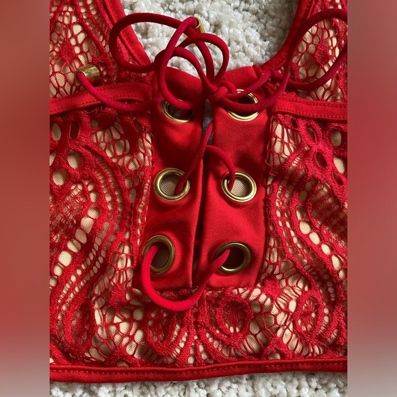 Red bikini lace design high rise high waist small bottom medium top NWT - Picture 6 of 14